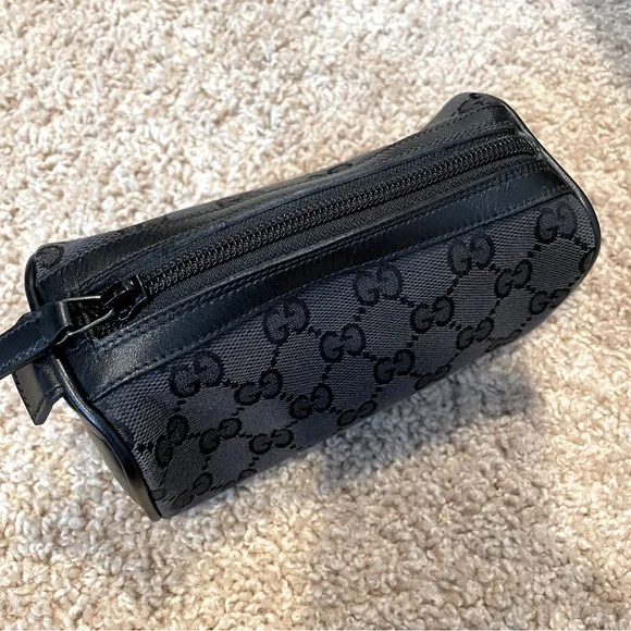 Sold! GUCCI GG cosmetic pouch - Picture 5 of 8